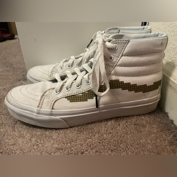 Mario Vans - Picture 4 of 11